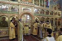 Архиерейское богослужение в Троицком храме Реутова 